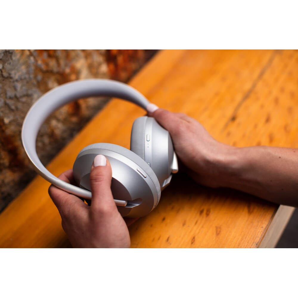 BOSE Noise Cancelling Headphones 700 Over-Ear Bluetooth-Kopfhörer silber