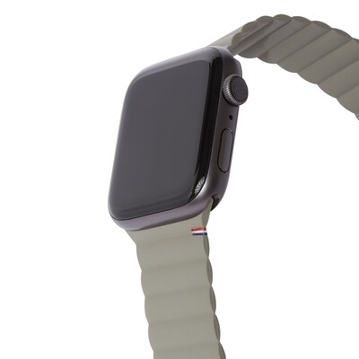 Lite/DSi günstig Kaufen-Decoded magnetisches Silikonarmband LITE Olive 38-40mm. Decoded magnetisches Silikonarmband LITE Olive 38-40mm <![CDATA[• Hergestellt aus leistungsfähigem Flüssigsilikon • Langlebig, stark und dennoch bequem am Handgelenk • Flexibles Magnetsystem 