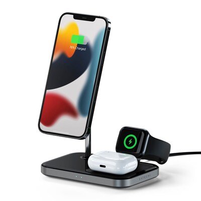 Ladestation 3 günstig Kaufen-Satechi magnetischer 3-in-1 Wireless Charging Stand. Satechi magnetischer 3-in-1 Wireless Charging Stand <![CDATA[• 3-in-1 Ladestation zum gleichzeitigen Laden • Ladehalterung für MagSafe kompatible iPhones (12 & 13) • iPhones lassen sich im Hoch- 