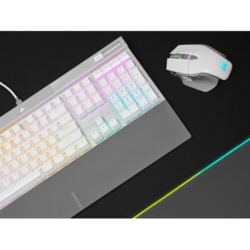 CORSAIR K70 PRO RGB Optisch-mechanische Kabelgebundene Gaming Tastatur weiß