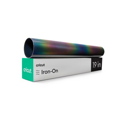 Alle Farben günstig Kaufen-Circut Reflektierendes Iron-On 30,5x48,2cm (Regenbogen). Circut Reflektierendes Iron-On 30,5x48,2cm (Regenbogen) <![CDATA[• Circut Reflektierendes Iron-On 30,5x48,2cm (Regenbogen) • Für alle Cricut™ Maschinen • Reflektiert die Farben des Regenbog