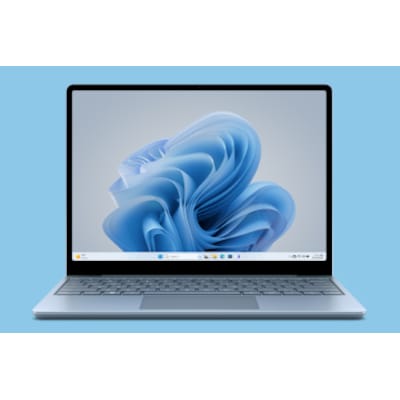 Micro Top  günstig Kaufen-Microsoft Surface Laptop Go 3 12,4" Eisblau i5-1235U 8GB/256GB SSD Win11. Microsoft Surface Laptop Go 3 12,4" Eisblau i5-1235U 8GB/256GB SSD Win11 <![CDATA[• Intel® Core™ i5-1235U Prozessor (bis zu 4,4 GHz), Deca-Core • 31,5 cm (12,4