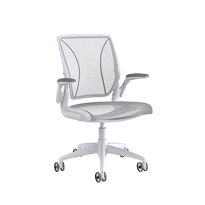 Micro/Standard günstig Kaufen-Humanscale World Chair Schreibtischstuhl mit Teppichrollen, weiß. Humanscale World Chair Schreibtischstuhl mit Teppichrollen, weiß <![CDATA[• Schreibtischstuhl • Farbe: weiß • Einstellbare Duron-Arme • Sitzschale aus Netz • Standard 7