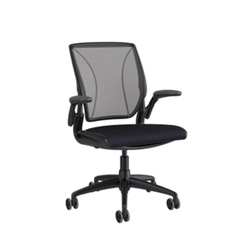 Humanscale World Chair Schreibtischstuhl mit Teppichrollen, schwarz