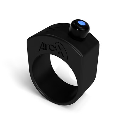 NP F günstig Kaufen-ArcX Smart Ring schwarz. ArcX Smart Ring schwarz <![CDATA[• Steuerung von Wiedergabelisten, Anpassung der Lautstärke • Freihändige Steuerung von Laptops, Fernsehern, AR/VR-Headsets u.a. • SOS-Funktion • Befestigung an Lenkern, Kajakpaddeln, Fitn