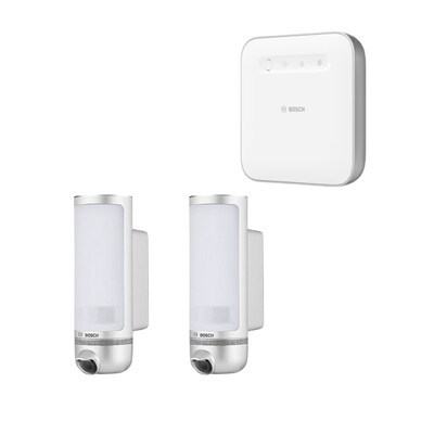 Sicherheit am günstig Kaufen-Bosch Smart Home Starter Set Sicherheit • 2x Überwachungskamera Outdoor. Bosch Smart Home Starter Set Sicherheit • 2x Überwachungskamera Outdoor <![CDATA[• Perfekte Kombination aus zuverlässiger Außenkamera & Außenbeleuchtung 