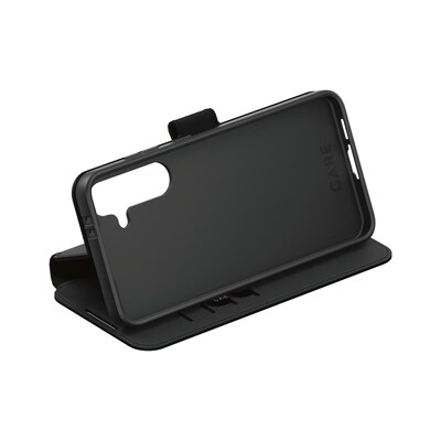 CARE by PanzerGlass® Feature Wallet Case w. Kickstand Samsung Galaxy S25
